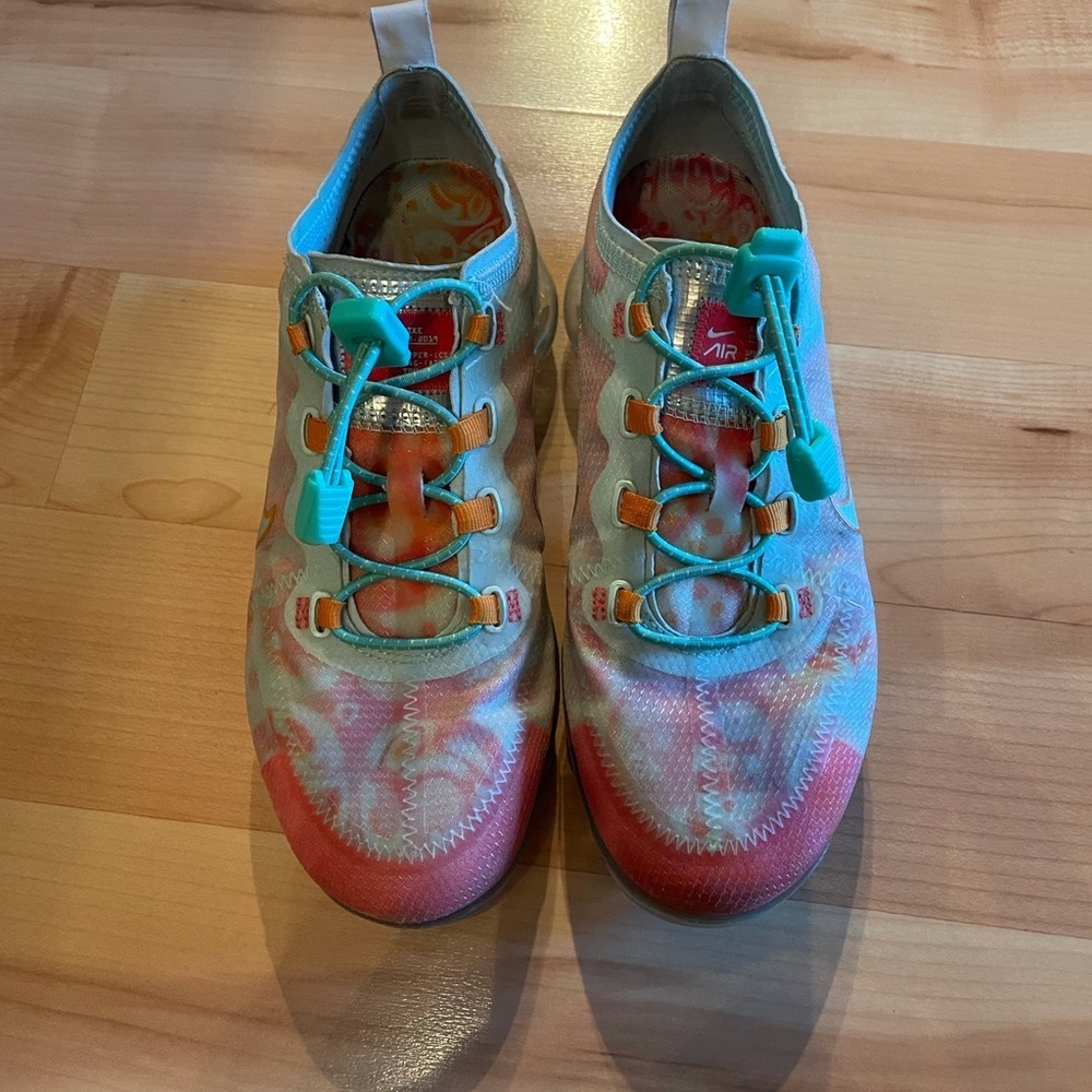 Nike vapor max , size 6, aqua color, like new